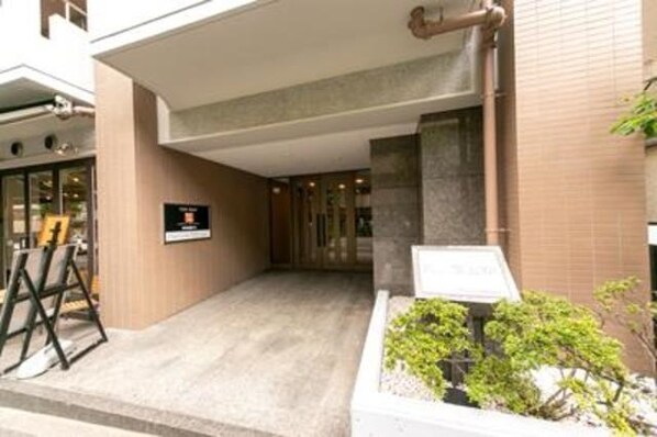 恵比寿駅 徒歩3分 5階の物件外観写真